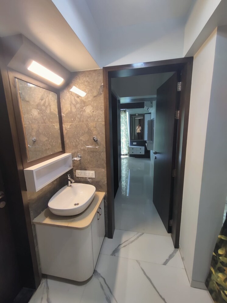 Bathroom, atul-western-hills-phase-2 1.5 Bedroom 830 Sq.Ft. Apartment In Baner Pune 7559386