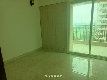 Room in 3 BHK Apartment at Gaurs Siddhartham, Siddharth Vihar – for Sale