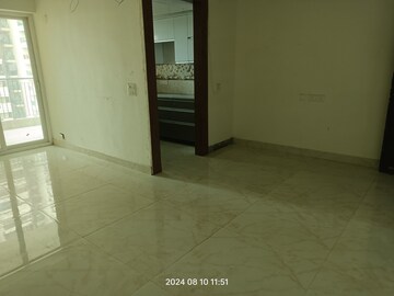 Room in 3 BHK Apartment at Gaurs Siddhartham, Siddharth Vihar – for Sale