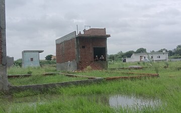 Plot For Sale in Bhopani Village