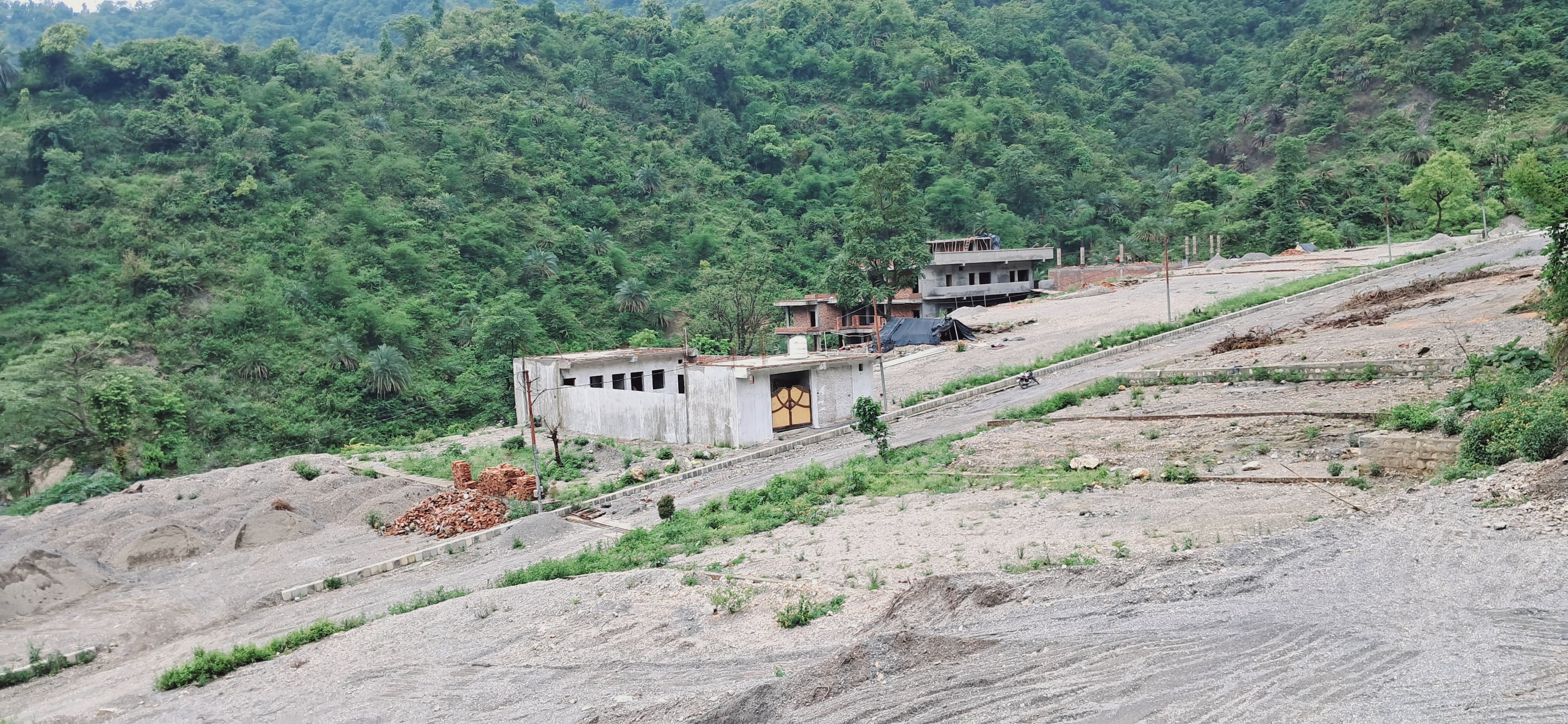 रेसिडेंशियल प्लॉट वर्ग यार्ड फॉर रीसेल इन सहस्त्रधारा देहरादून  7559658