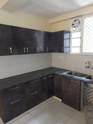 Kitchen in 3.5 BHK Apartment at Panchsheel Greens, Sector 16 Greater Noida – for Sale