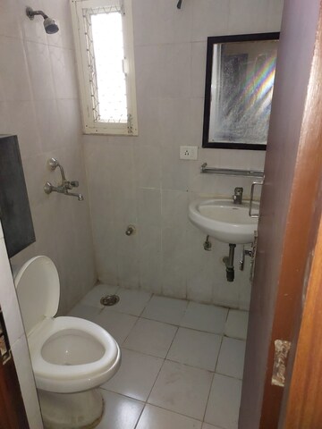 Bathroom in 3.5 BHK Apartment at Panchsheel Greens, Sector 16 Greater Noida – for Sale