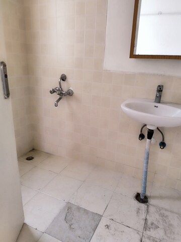 Bathroom in 3 BHK Apartment at Jaypee Greens Kosmos, Sector 134 – for Rent