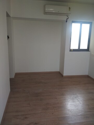 Room in 2 BHK Apartment at Lodha Casa Royale Grande, Majiwada – for Sale