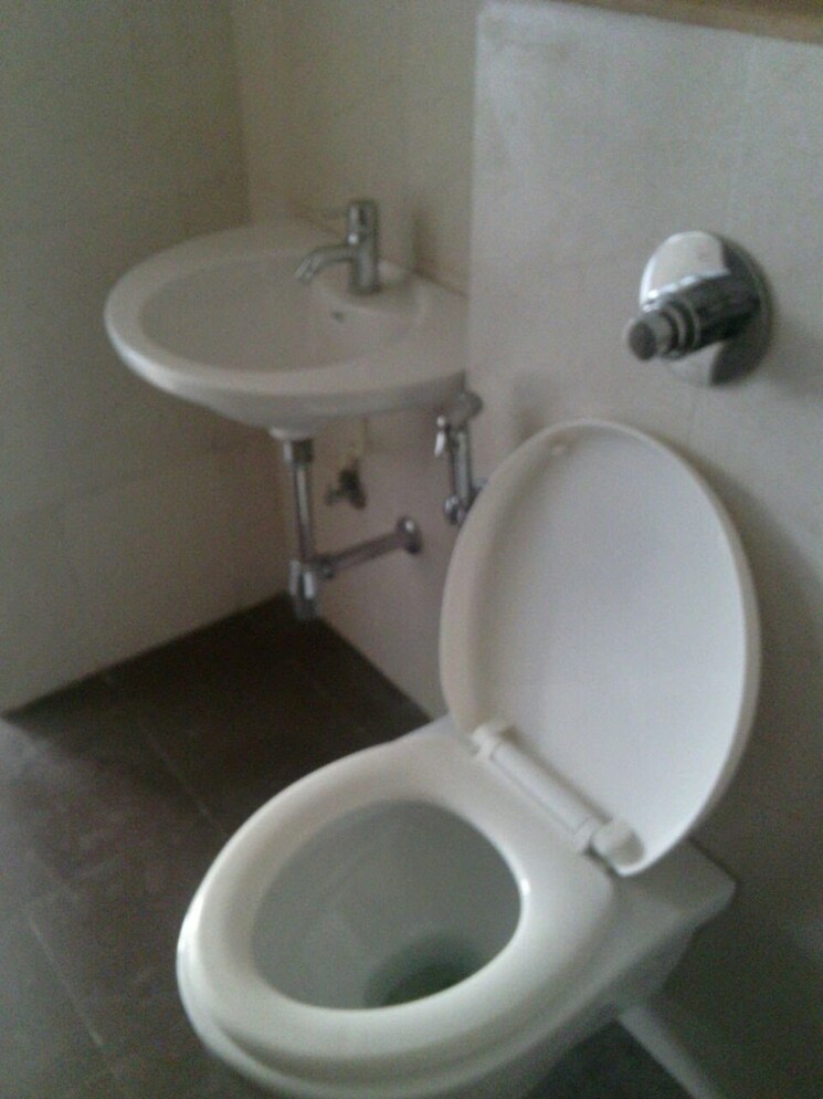 Bathroom, lodha-palava-exotica 2 Bedroom 1404 Sq.Ft. Apartment In Dombivli East Thane 7559910