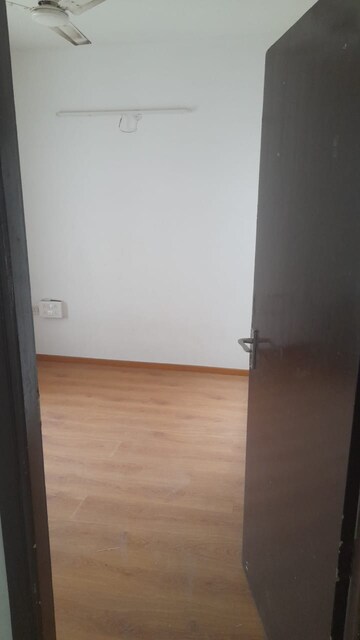 Room in 4 BHK Builder Floor at Sector 85 – for Sale
