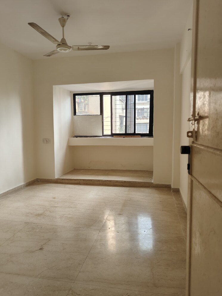 Attached Bathroom, oakland-park 2 Bedroom 1000 Sq.Ft. Apartment In Andheri West Mumbai 7560253
