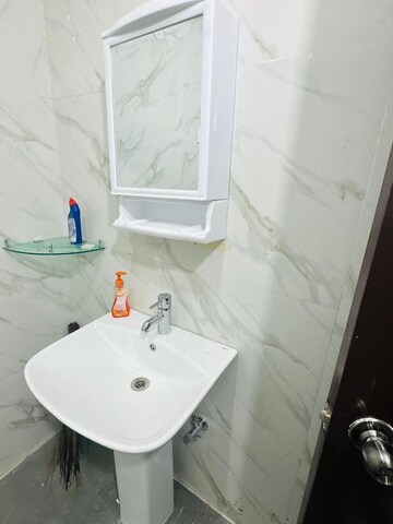 Bathroom in 3 BHK Villa at Gomti Nagar – for Sale