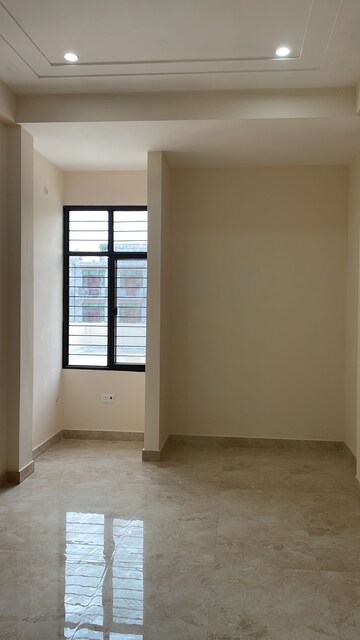 Room in 2 BHK Independent House at Faizabad Road – for Sale