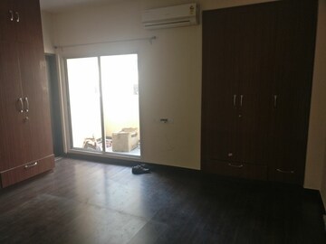 Room in 4 BHK Apartment at Exotica Fresco, Sector 137 – for Sale