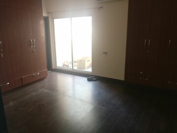 Room in 4 BHK Apartment at Exotica Fresco, Sector 137 – for Sale
