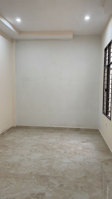 Room in 2 BHK Builder Floor at Faizabad Road – for Sale