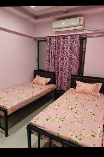 Pg For Boys & Girls in Airoli Navi Mumbai  7560361