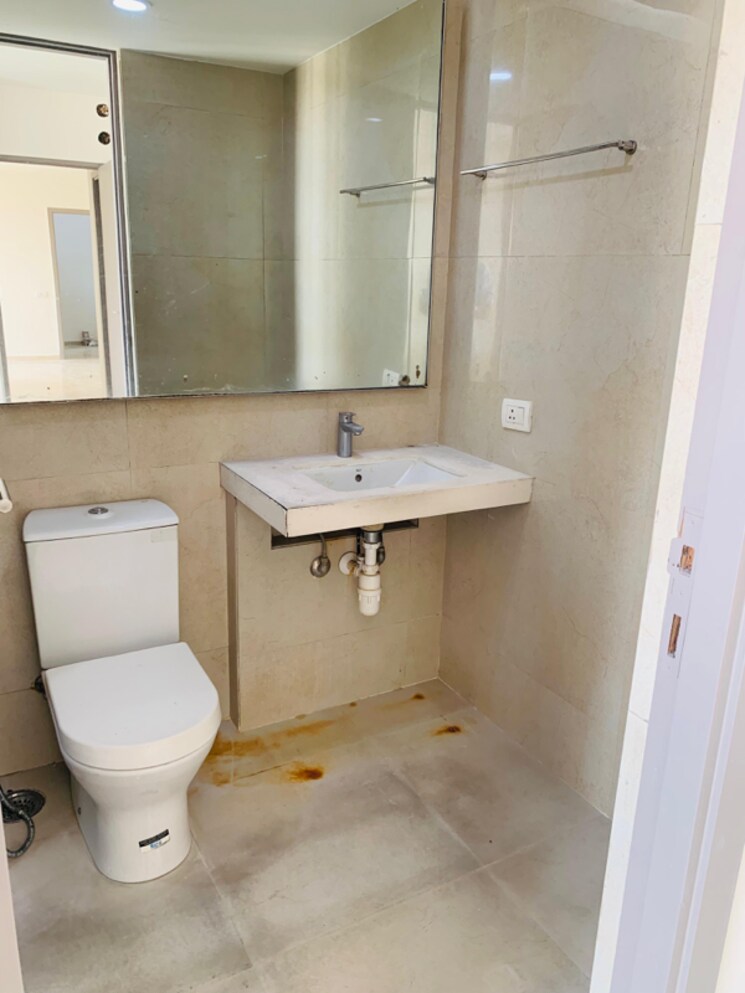 Bathroom, hiranandani-estate-rodas-enclave 2 Bedroom 727 Sq.Ft. Apartment In Hiranandani Estate Thane 7560701