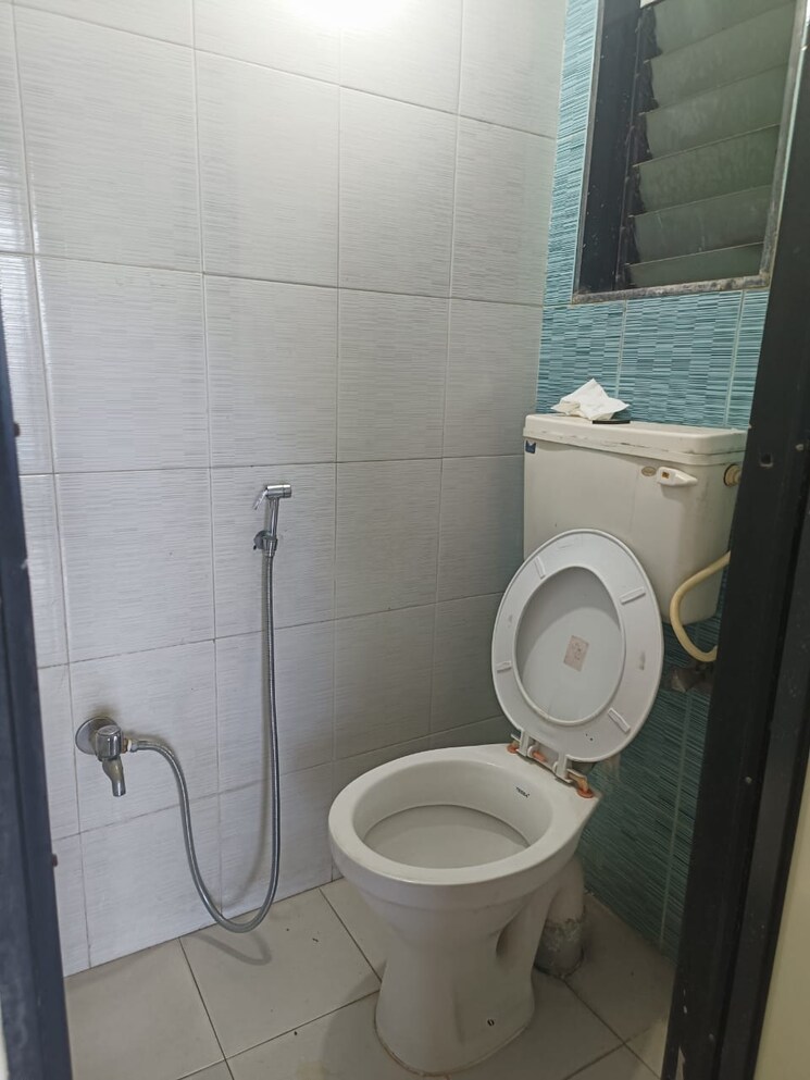 Bathroom, gajra-bhoomi-symphony 1 Bedroom 680 Sq.Ft. Apartment In Kopar Khairane Navi Mumbai 7560797