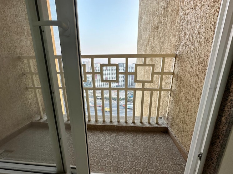 Balcony, paradise-sai-world-city-phase-2 4 Bedroom 2800 Sq.Ft. Apartment In New Panvel Navi Mumbai 7560833