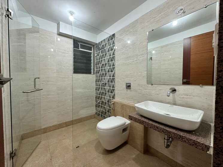 Bathroom, paradise-sai-world-city-phase-2 4 Bedroom 2800 Sq.Ft. Apartment In New Panvel Navi Mumbai 7560833
