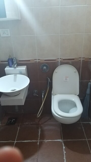 Bathroom in 2.5 BHK Apartment at Ashish Swapnalok Towers, Goregaon East – for Sale