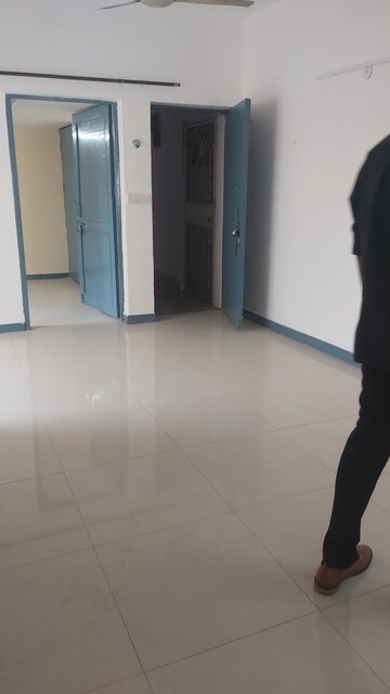Furnished Amenities in 2.5 BHK Apartment at New Ashok Nagar – for Sale