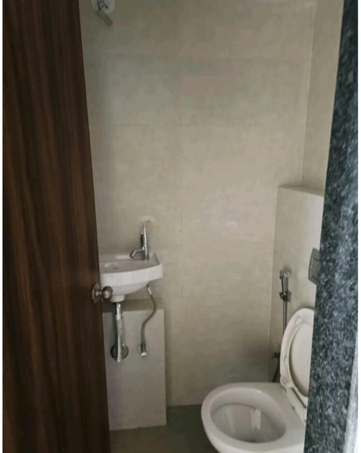 Bathroom, lodha-majiwada-tower-5 1 Bedroom 340 Sq.Ft. Apartment In Majiwada Thane 7561027