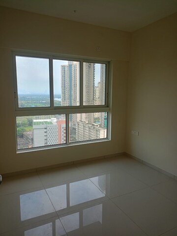 Room in 2 BHK Apartment at Marathon Cosmos, Mulund West – for Sale