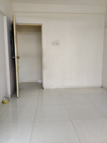 Room in 2 BHK Apartment at Olive Estates, Nerul – for Sale