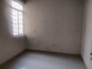 Room in 3 BHK Apartment at Conscient Habitat 78, Sector 78 – for Sale