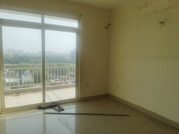 Room in 3 BHK Apartment at Conscient Habitat 78, Sector 78 – for Sale