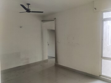 Room in 3 BHK Apartment at Conscient Habitat 78, Sector 78 – for Sale