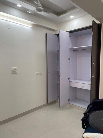 Room in 2.5 BHK Builder Floor at Sainik Colony – for Sale