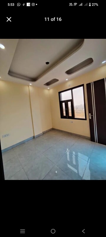 Room in 3.5 BHK Builder Floor at Laxmi Nagar – for Sale