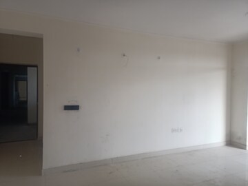 Room in 2 BHK Apartment at Cosmos Express 99, Sector 99 – for Sale