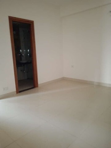 Room in 4 BHK Apartment at Azeagaia Botanica, Vrindavan Yojna – for Sale