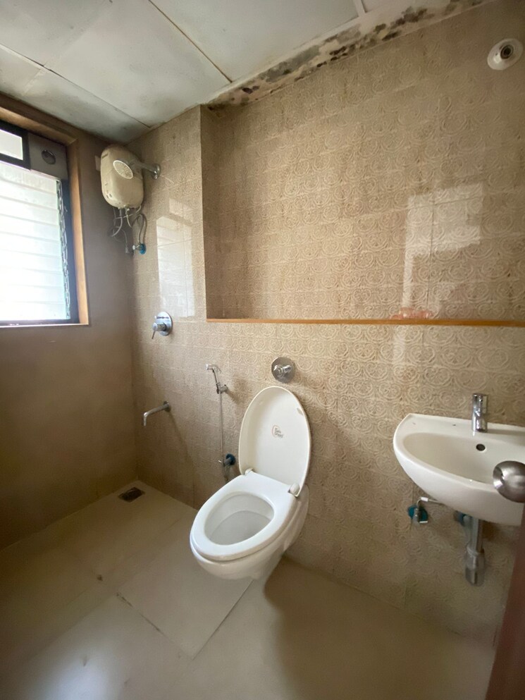 Bathroom, lodha-palava-city 2 Bedroom 932 Sq.Ft. Apartment In Dombivli East Thane 7562559