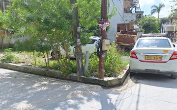 Plot For Sale in Dehrakhas