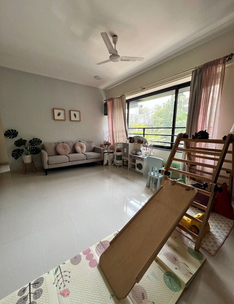 Living Room, satguru-flying-carpet 3 Bedroom 1600 Sq.Ft. Apartment In Khar West Mumbai 7562858