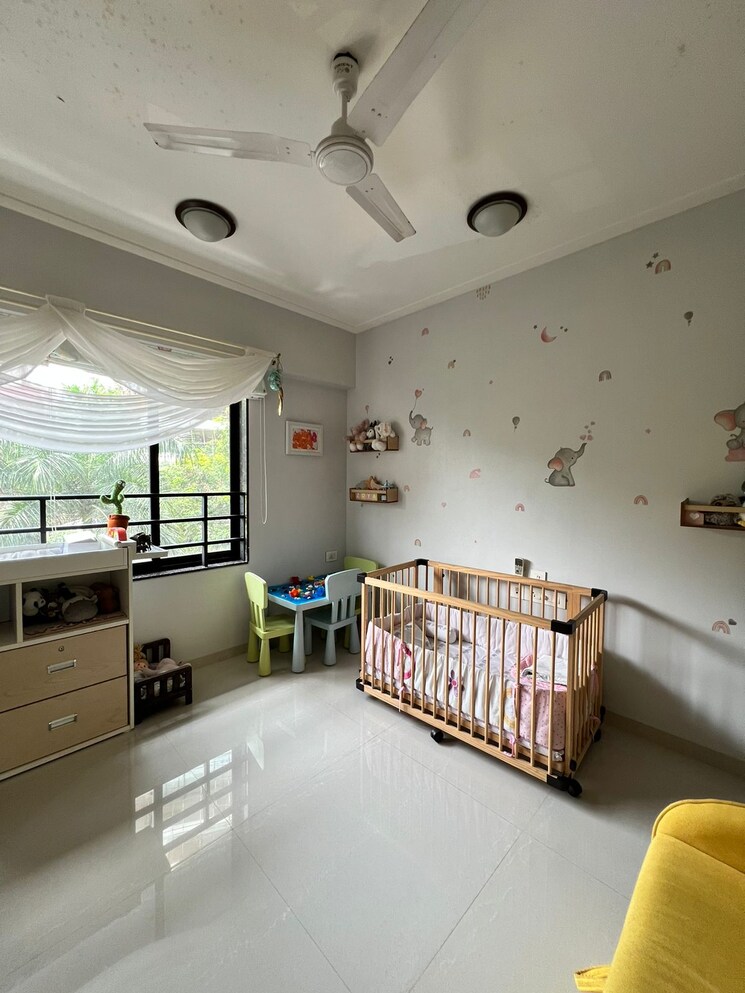 Living Room, satguru-flying-carpet 3 Bedroom 1600 Sq.Ft. Apartment In Khar West Mumbai 7562858