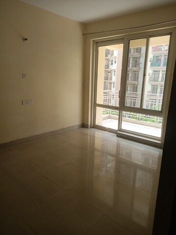 Room in 3.5 BHK Apartment at Jal Vihar Welfare Society, Sector 77 – for Sale