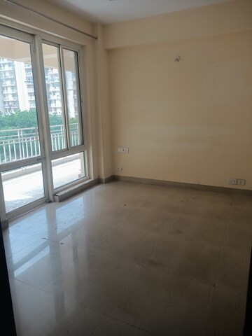 Room in 3.5 BHK Apartment at Jal Vihar Welfare Society, Sector 77 – for Sale