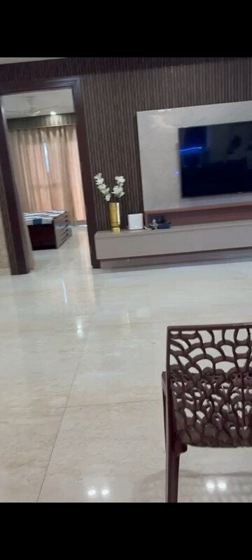 Room in 4 BHK Builder Floor at Sector 85 – for Sale
