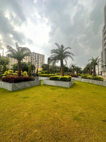  Office Space – Garden View at VHR Winsten Park, Knowledge Park V Greater Noida - for Sale