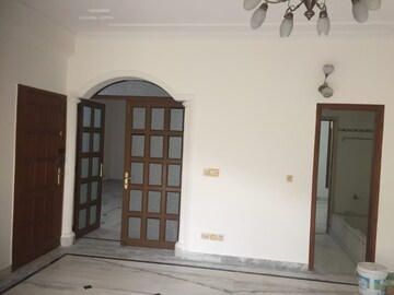 Room in 3.5 BHK Apartment at Alaknanda – for Sale