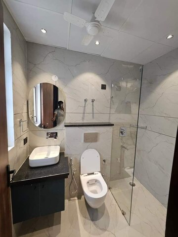Bathroom in 3 BHK Apartment at BPTP Amstoria, Sector 102 – for Sale