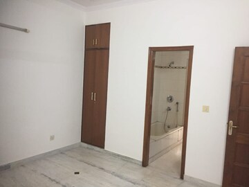 Room in 3 BHK Apartment at Alaknanda – for Sale