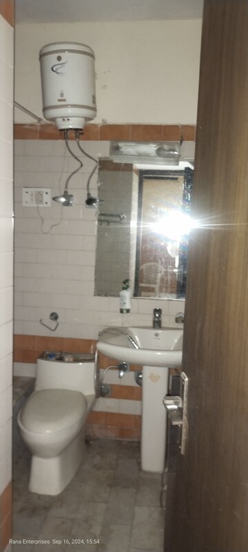 Bathroom in 3.5 BHK Builder Floor at Palam Vihar Residents Association, Palam Vihar – for Sale