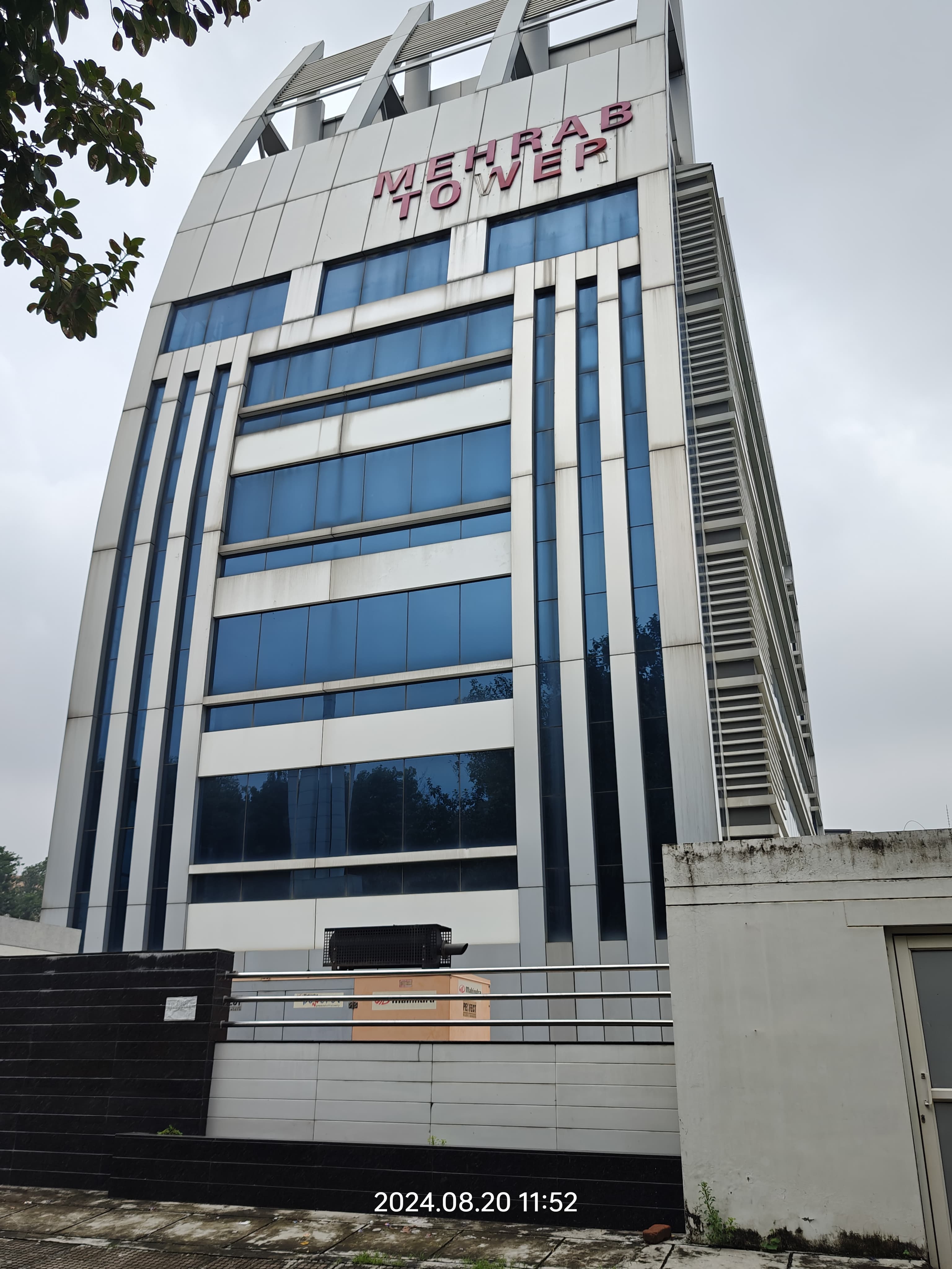 Commercial Office Space 5200 Sq.Ft. For Rent in Gomti Nagar Lucknow  7560256