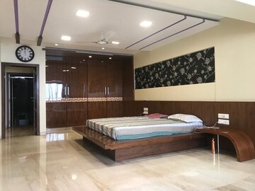 Bedroom in 5 BHK Apartment at Sandhu Palace, Bandra West – for Sale