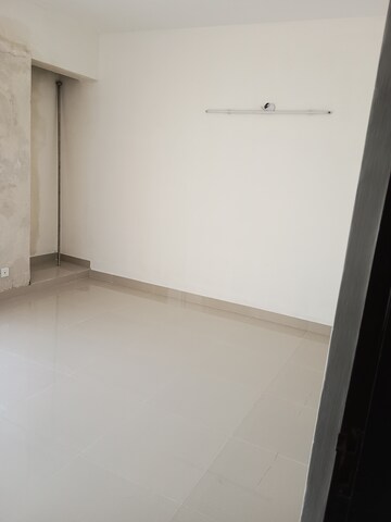 Room in 3.5 BHK Apartment at Imperia Esfera, Sector 37c – for Sale