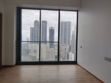 Room in 4 BHK Apartment at Rustomjee Crown, Prabhadevi – for Sale